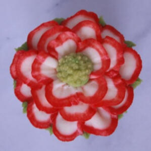 Magnolia Cupcake Flower